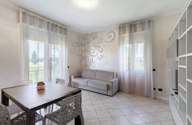 Apartment 'Lm House - Trilocale Acanthus' with Shared Terrace, Wi-Fi and Air Conditioning