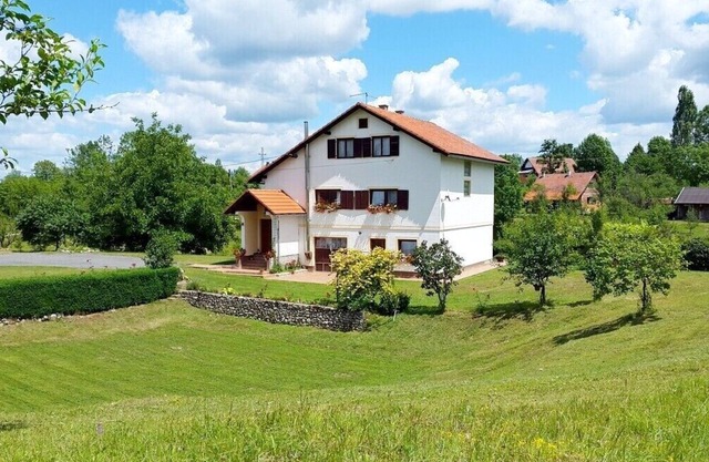 Apartment Milka, (16260), Smoljanac, Croatia