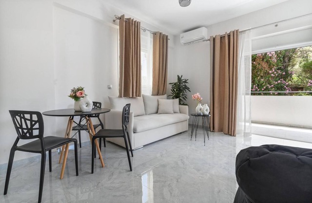 Apartment 'Miralis Deppy Groundfloor' with Balcony, Wi-Fi and Air Conditioning