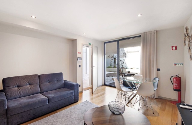 Apartment 'Morgado Granja Luxury Suites' with Private Garden, Wi-Fi and Air Conditioning