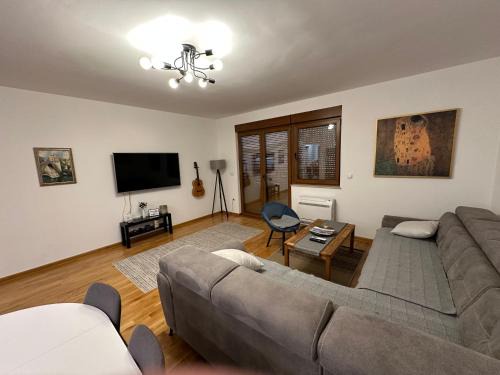 Apartment Nadia 3min from Old Bridge with FREE Garage