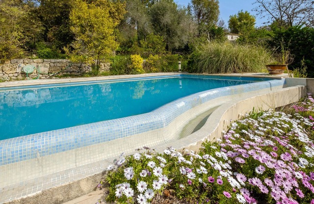 Apartment 'Numéro 1' with Private Pool, Private Terrace and Wi-Fi