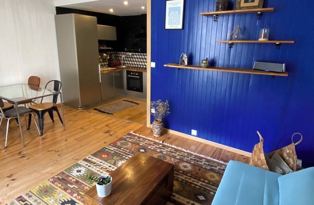 APARTMENT ON THE ISLAND OF NANTES
