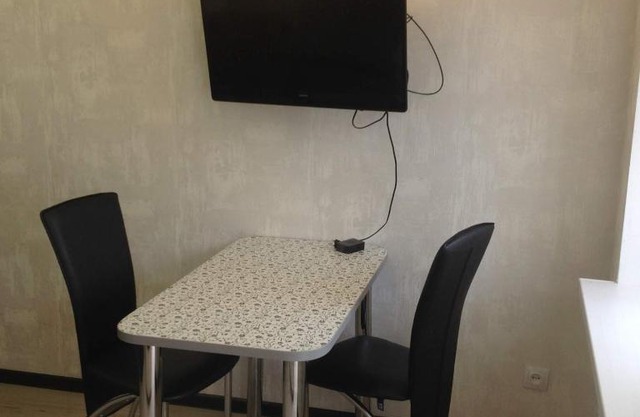 Apartment on Zlatustovskogo 12