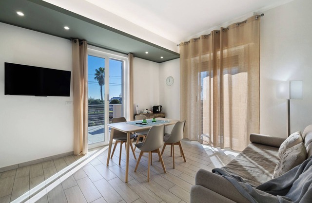 Apartment 'Orizzonte' with Private Terrace, Wi-Fi and Air Conditioning