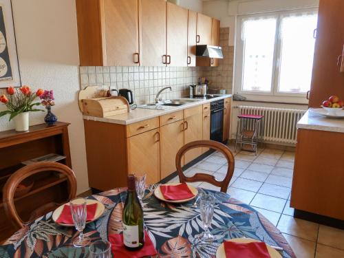 Apartment Pérolles by Interhome