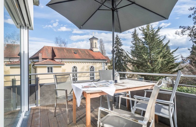 Apartment 'Parkside' with Mountain View, Balcony and Wi-Fi