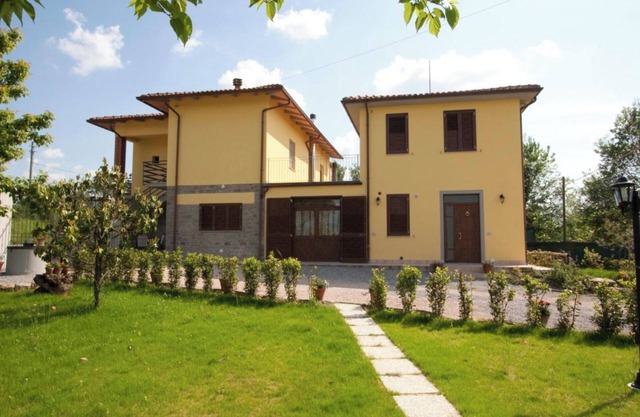Apartment "Papà Giuseppe La Colombaia" with Shared Pool & Wi-Fi