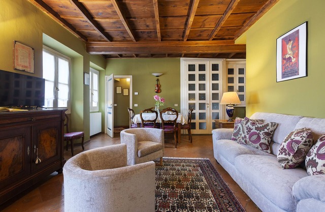 Apartment-Private Bathroom-Garden view-Puccini