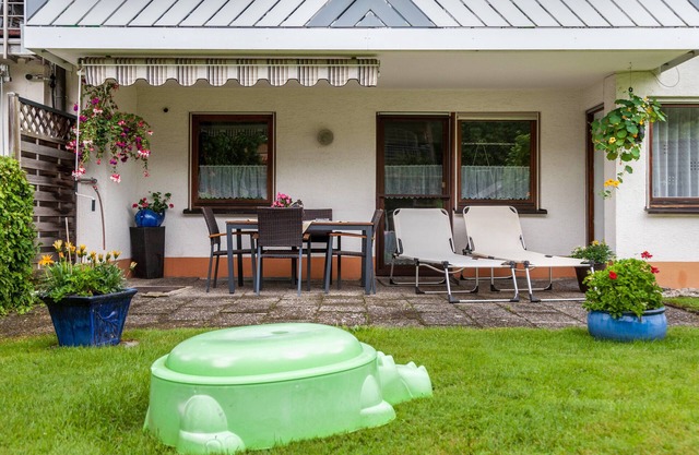 Apartment 'Riedesser' with Private Terrace, Private Garden and Wi-Fi