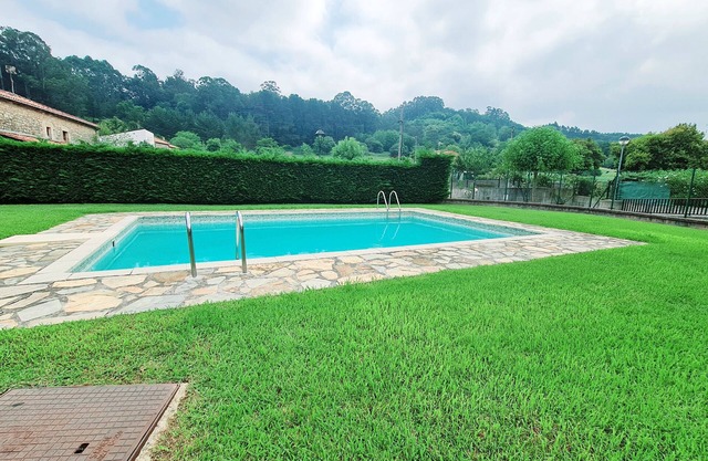 Apartment 'Romántico Con Piscina' with Mountain View, Shared Pool and Wi-Fi