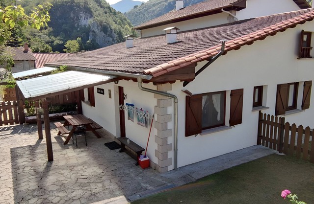 Apartment 'Rural Rubó' with Mountain View, Private Terrace and Wi-Fi