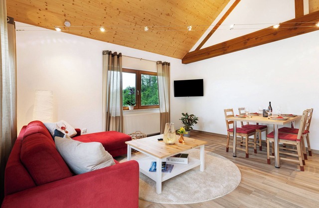 Apartment 'Schwarzwaldglück' with Mountain View, Private Terrace and Wi-Fi