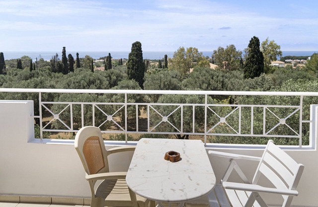 Apartment 'Sea View 1' with Shared Pool, Wi-Fi and Air Conditioning