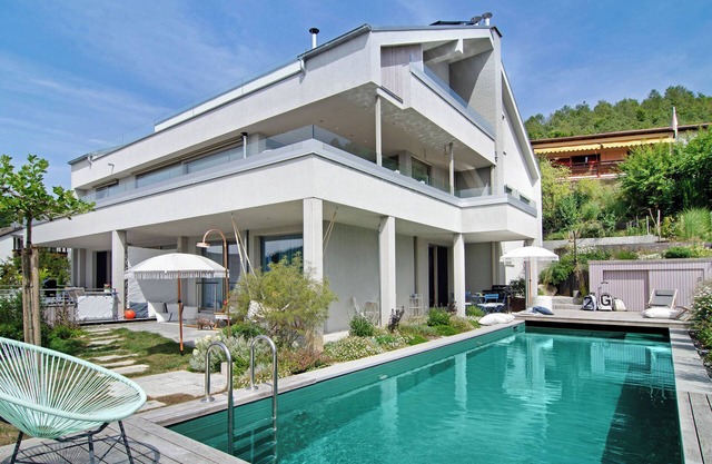 Apartment "SeeArt-Apartment No 86" with Lake View, Pool & Wi-Fi