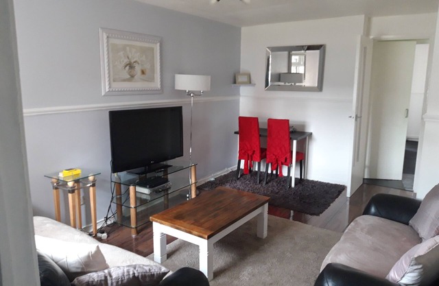 Apartment situated next to queen Elizabeth hospital 2.5 mile from hydro secc