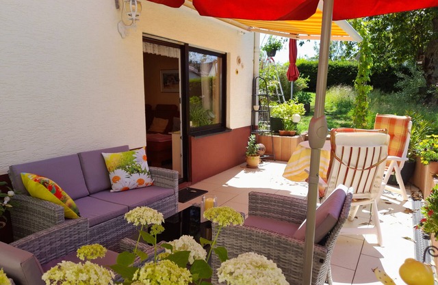 Apartment 'Sonnenblume' with Private Terrace, Private Garden and Wi-Fi