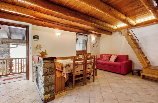 Apartment 'Sopra' with Balcony and Wi-Fi