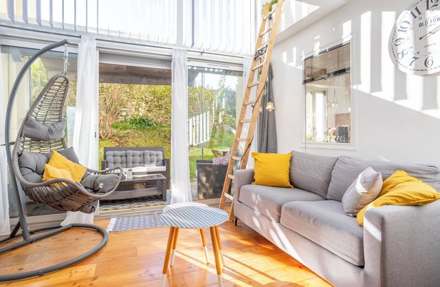 Apartment 'Superbe Duplex En Centre Ville' with Private Garden and Wi-Fi