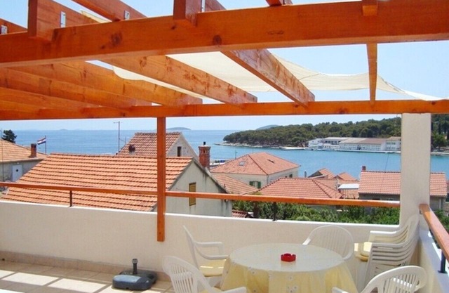 Apartment Svjetlana, (11662), Prvić Luka, Croatia