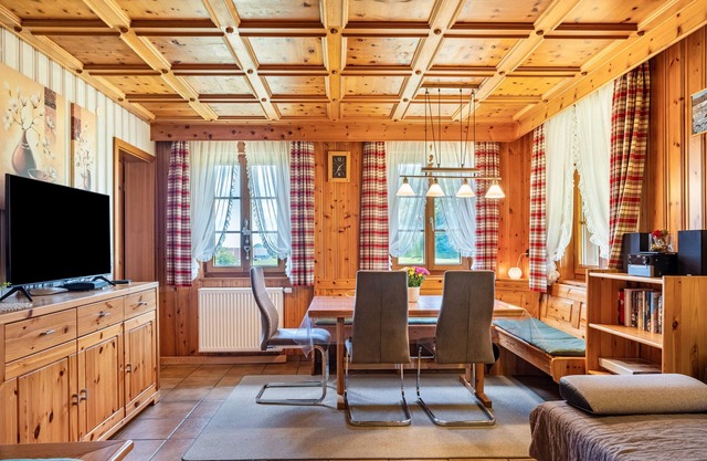Apartment 'Talblick' with Mountain View, Private Terrace and Wi-Fi