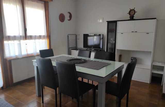 Apartment "The Tower" 2 rooms, 1 min walk to the beach!