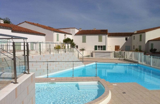 Apartment VUE MER with swimming pool access