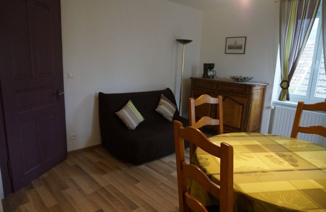 Apartment Wintzenheim center, 1st floor, sleeps 4-6,