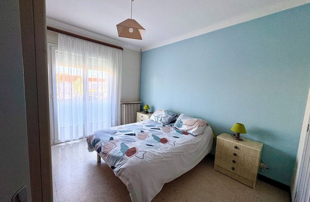Apartment with garage Le Boulou for cures or vacationers. sleeps 6