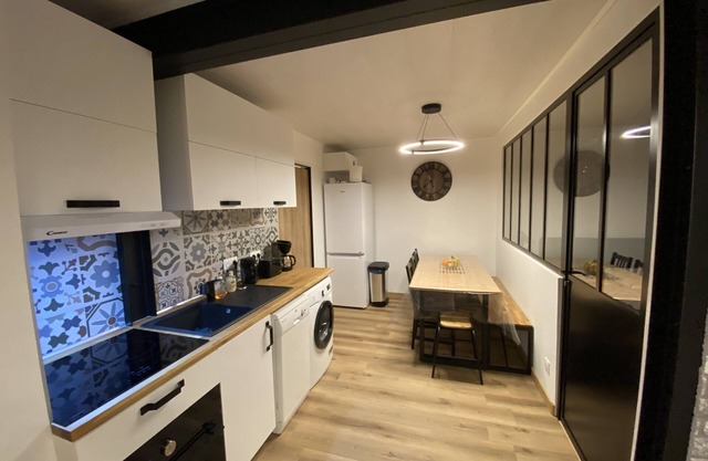 Apartment, with large terrace, Ski in - Cosy and Industrial