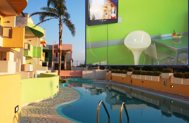 APARTMENT WITH POOL AND GARAGE ONE STEP FROM THE SEA - the most reviewed
