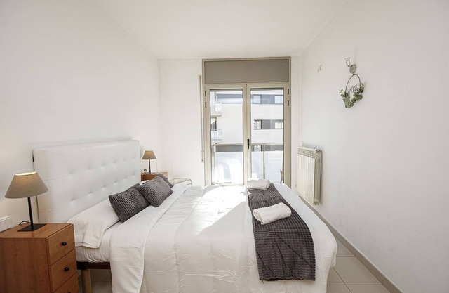 Apartment with private parking in Girona