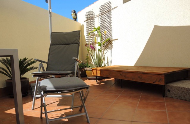 Apartment with private roof terrace near the old town