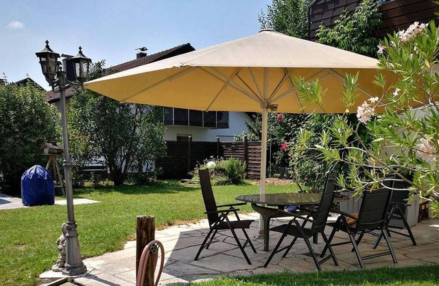 Apartment with terrace and garden right by the natural outdoor pool