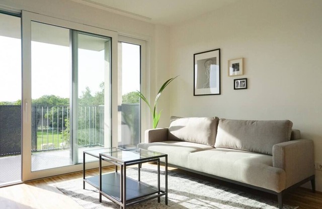 Apartment with terrace at Metro Station and Spa