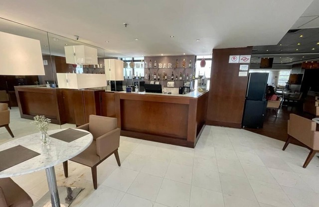 Apartment with two balconies and bathtub 200m from Av. Paulista