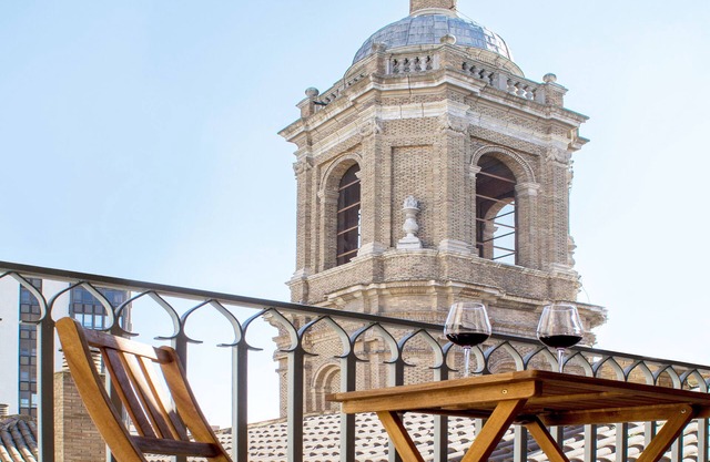 Apartment with views in historical centre