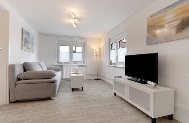 Apartment 'Wohnung Erdgeschoss' with Private Terrace and Wi-Fi