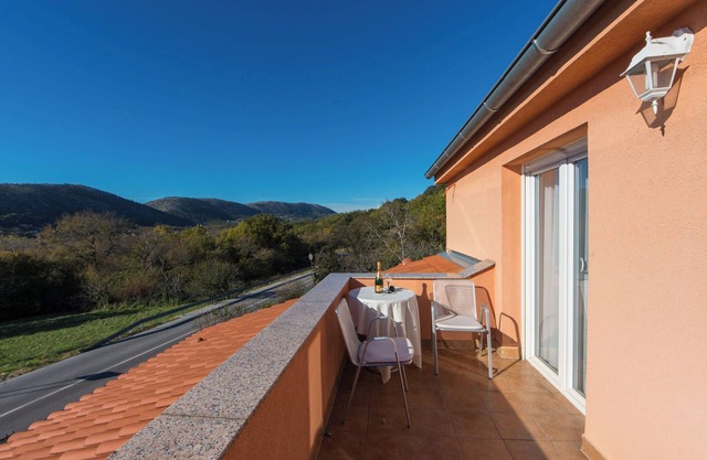 Apartment Yasmin (94893-A1) - Bribir