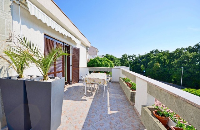 Apartments Ante (68281-A1) - Njivice - island Krk