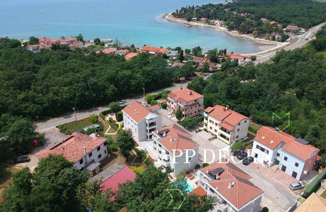 Apartments and Rooms Degra