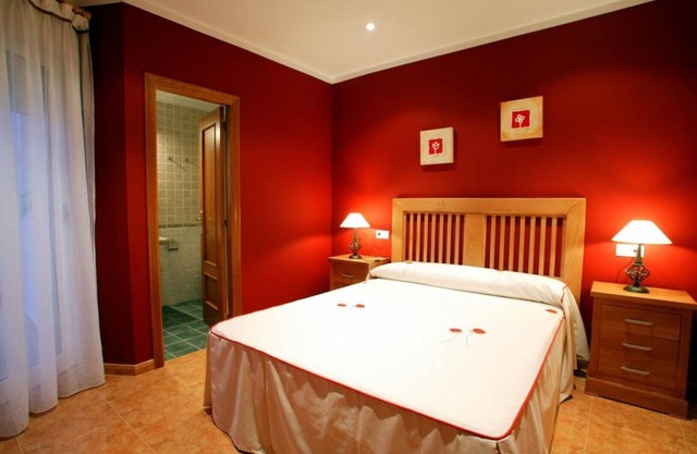 APARTMENTS HOTEL 77