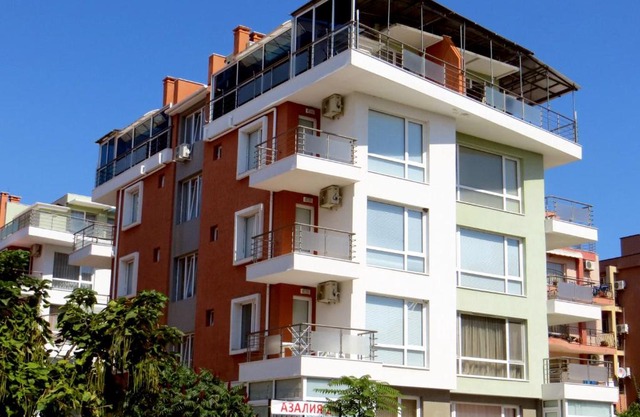Apartments in Azalia 2 Complex