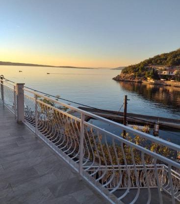 Apartments Jakov
