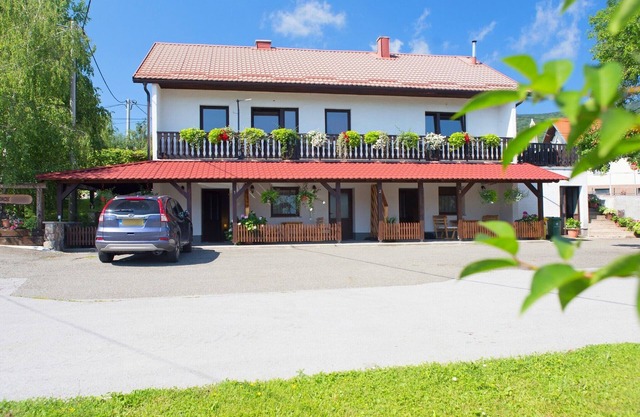 Apartments Milan, (16063), Korenica, Croatia