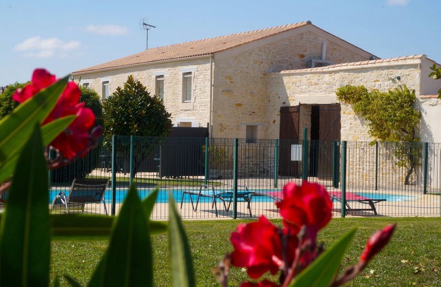 Apartments (pool cottages) near La Rochelle