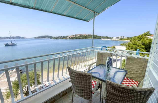 Apartments Silvana (23221-A3) - Rogoznica