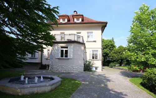 Apartments Villa Boltez