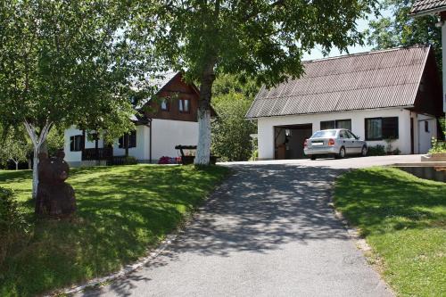 Apartments with parking space Poljanak, Plitvice - 5195