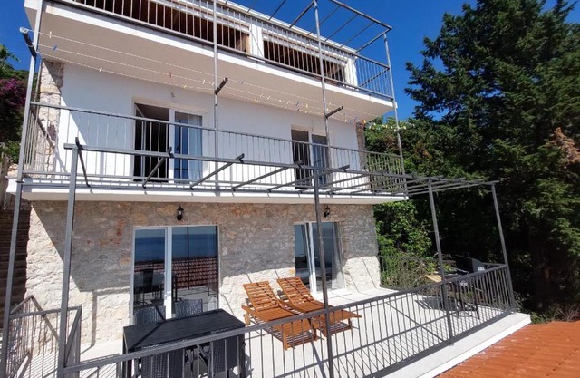 Apartments with parking spaces Borje, Peljesac - 21496